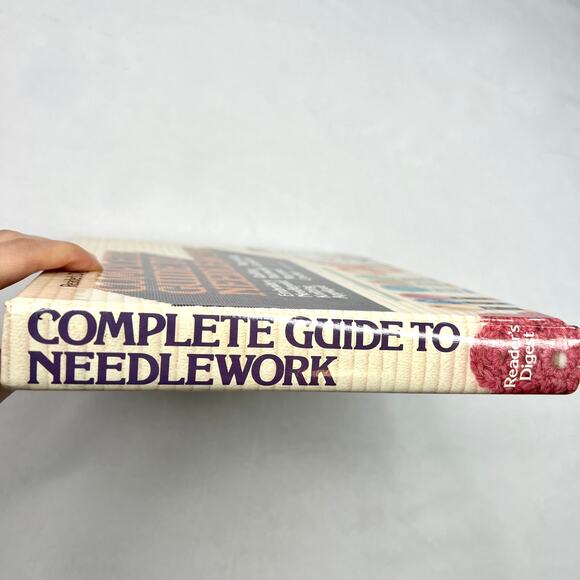 Reader's Digest Complete Guide to Needlework Book 1979 - Picture 3 of 9
